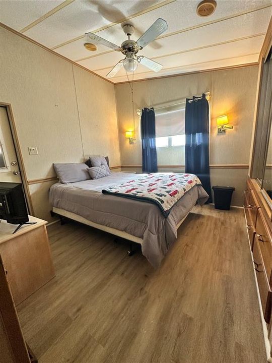 Active With Contract: $90,000 (2 beds, 2 baths, 408 Square Feet)