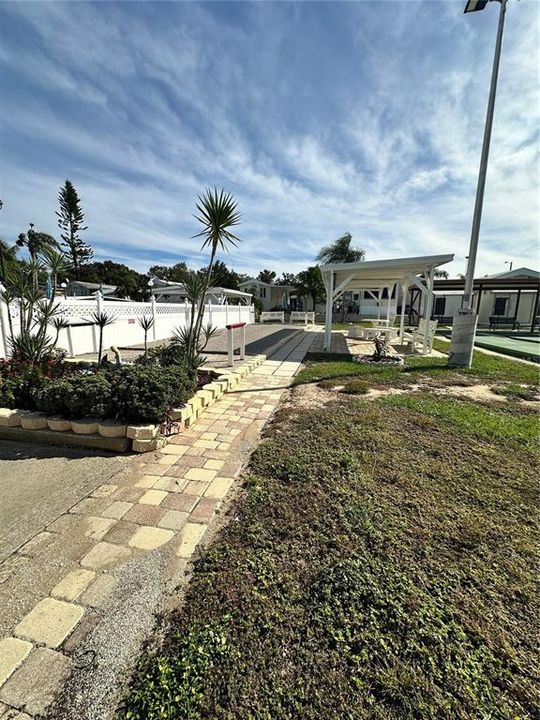 Active With Contract: $90,000 (2 beds, 2 baths, 408 Square Feet)