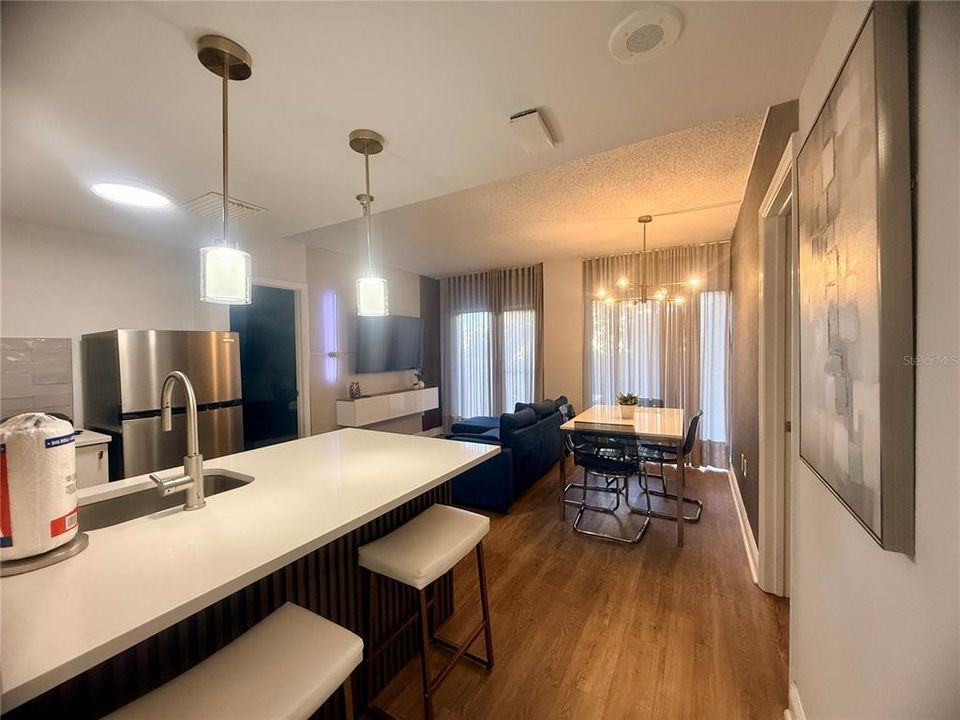 For Sale: $265,000 (2 beds, 2 baths, 578 Square Feet)