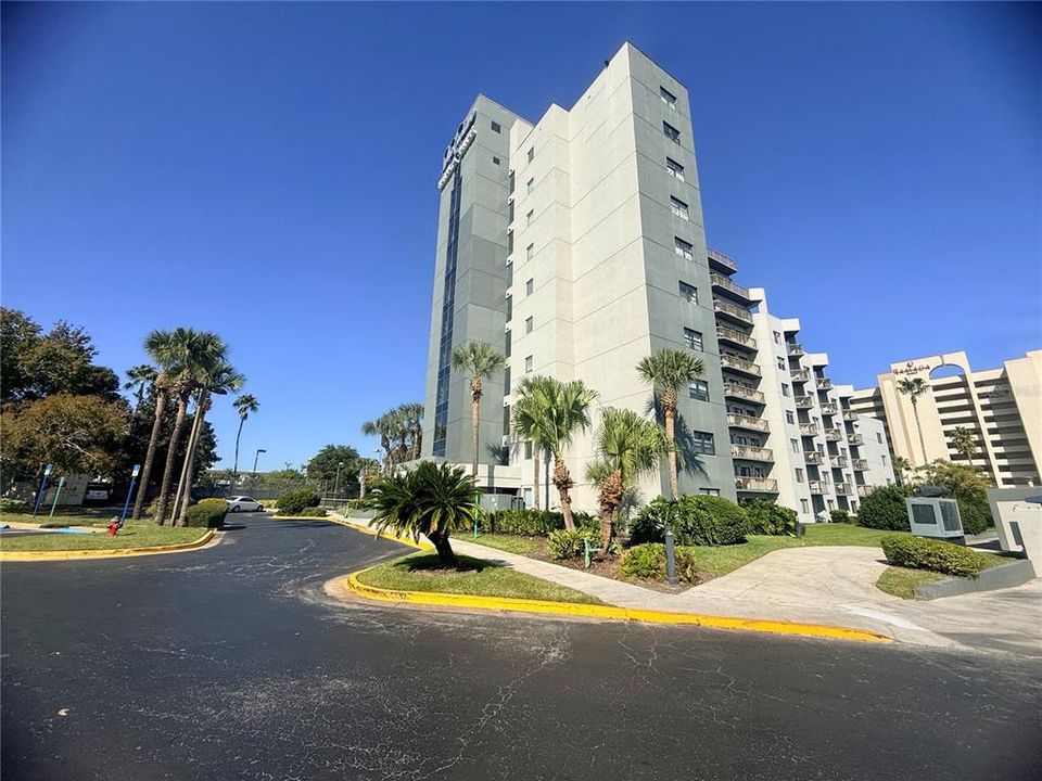 For Sale: $265,000 (2 beds, 2 baths, 578 Square Feet)