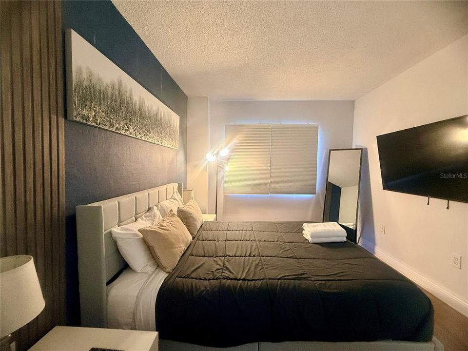 For Sale: $265,000 (2 beds, 2 baths, 578 Square Feet)