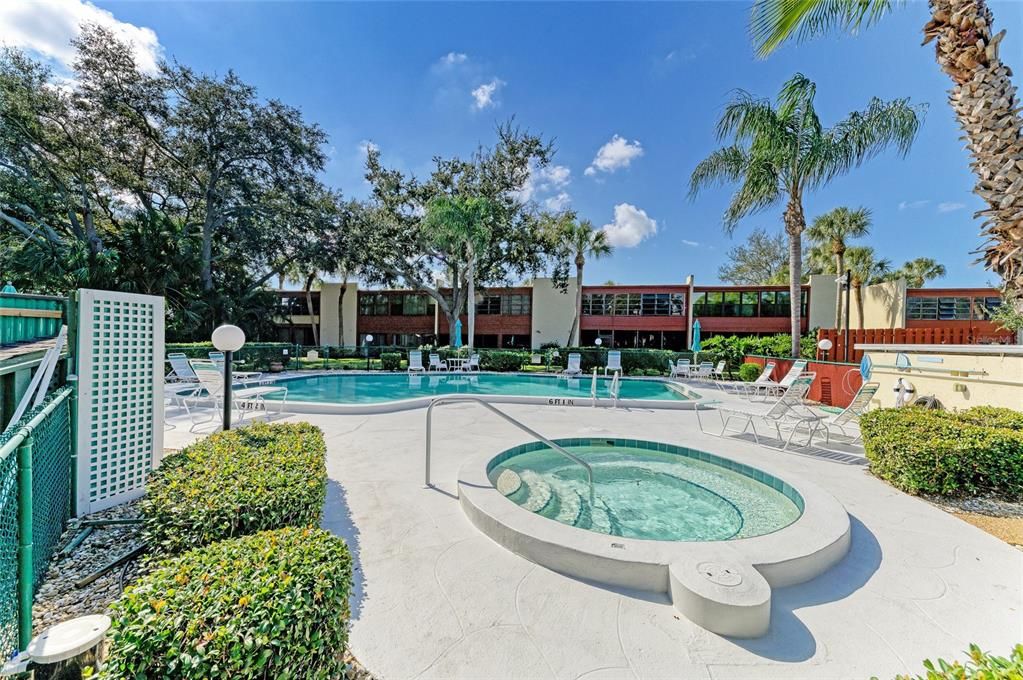 For Sale: $425,000 (2 beds, 2 baths, 1537 Square Feet)