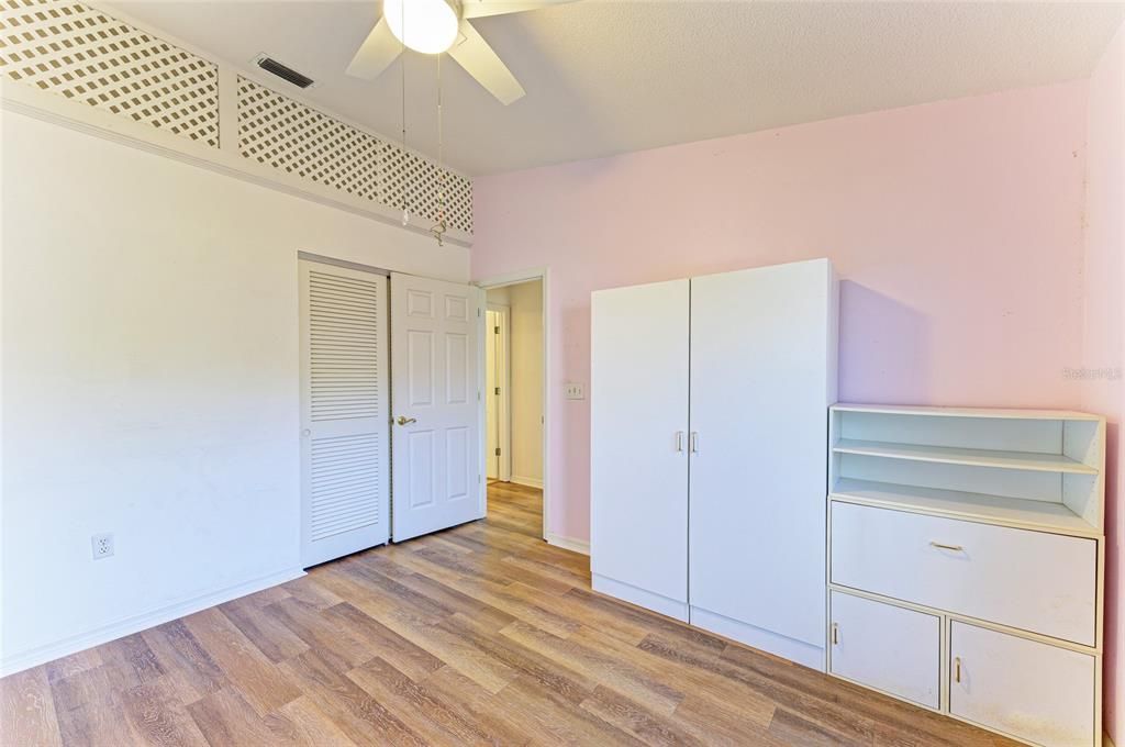 For Sale: $425,000 (2 beds, 2 baths, 1537 Square Feet)