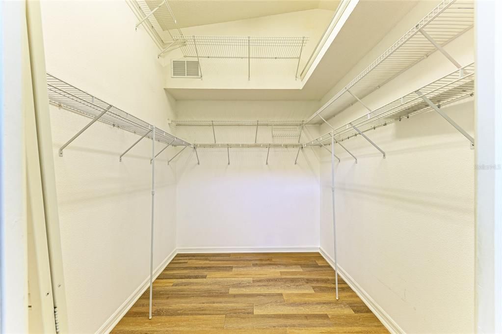 For Sale: $425,000 (2 beds, 2 baths, 1537 Square Feet)