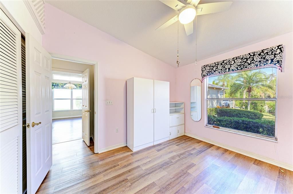 For Sale: $425,000 (2 beds, 2 baths, 1537 Square Feet)