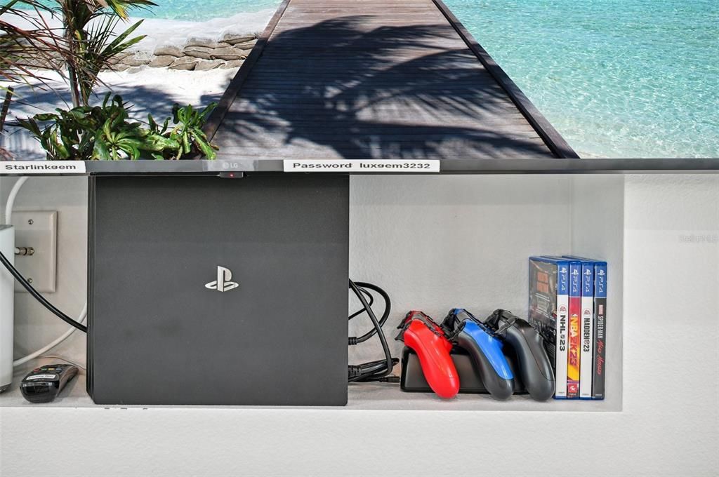 For Sale: $600,000 (3 beds, 3 baths, 1830 Square Feet)