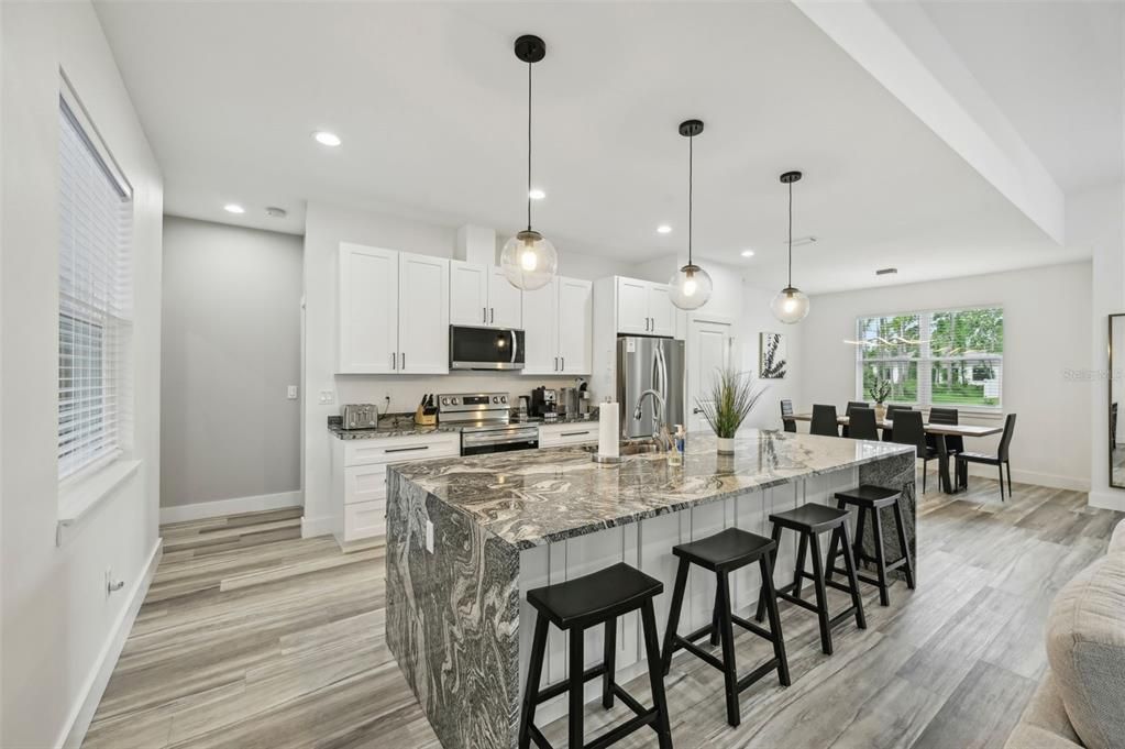 For Sale: $600,000 (3 beds, 3 baths, 1830 Square Feet)