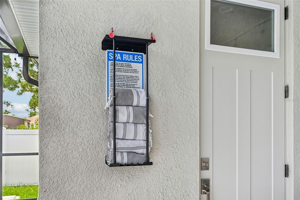 For Sale: $600,000 (3 beds, 3 baths, 1830 Square Feet)