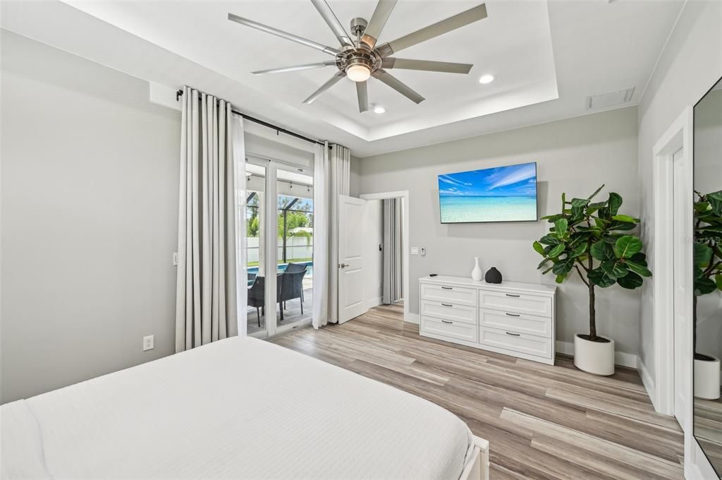 For Sale: $600,000 (3 beds, 3 baths, 1830 Square Feet)