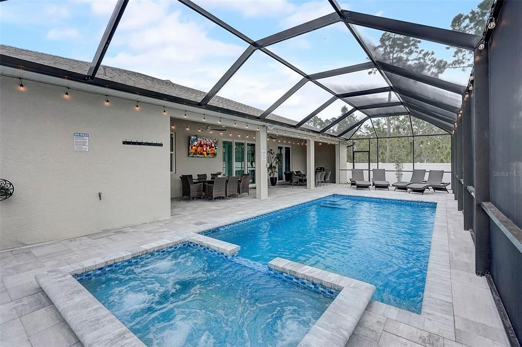 For Sale: $600,000 (3 beds, 3 baths, 1830 Square Feet)