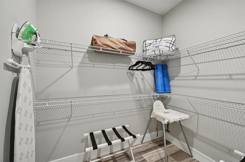 For Sale: $600,000 (3 beds, 3 baths, 1830 Square Feet)