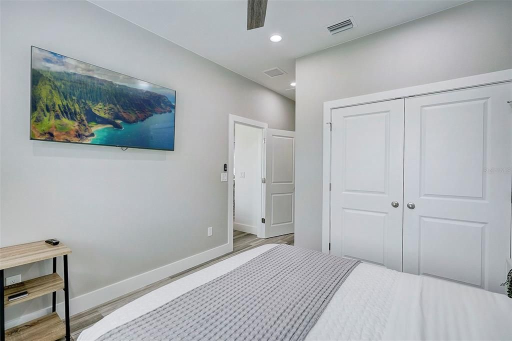 For Sale: $600,000 (3 beds, 3 baths, 1830 Square Feet)