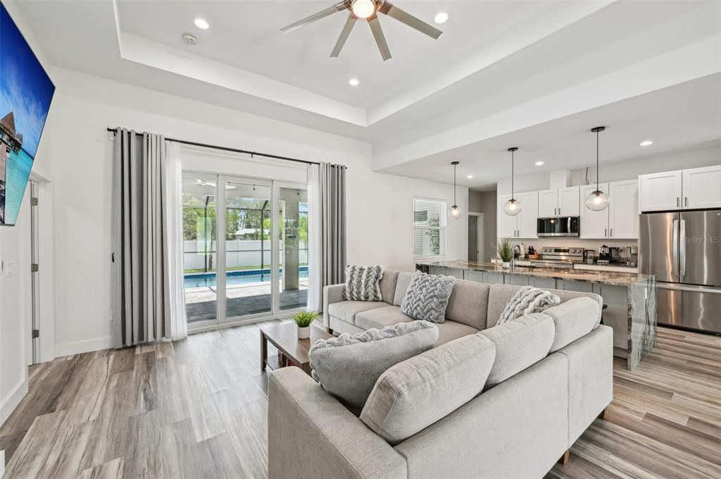 For Sale: $600,000 (3 beds, 3 baths, 1830 Square Feet)