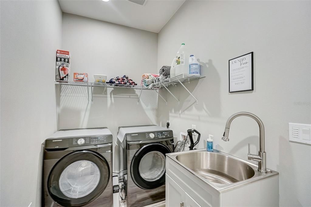 For Sale: $600,000 (3 beds, 3 baths, 1830 Square Feet)