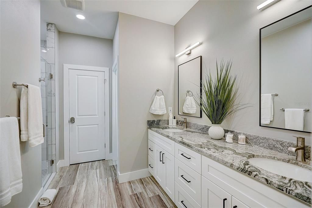 For Sale: $600,000 (3 beds, 3 baths, 1830 Square Feet)