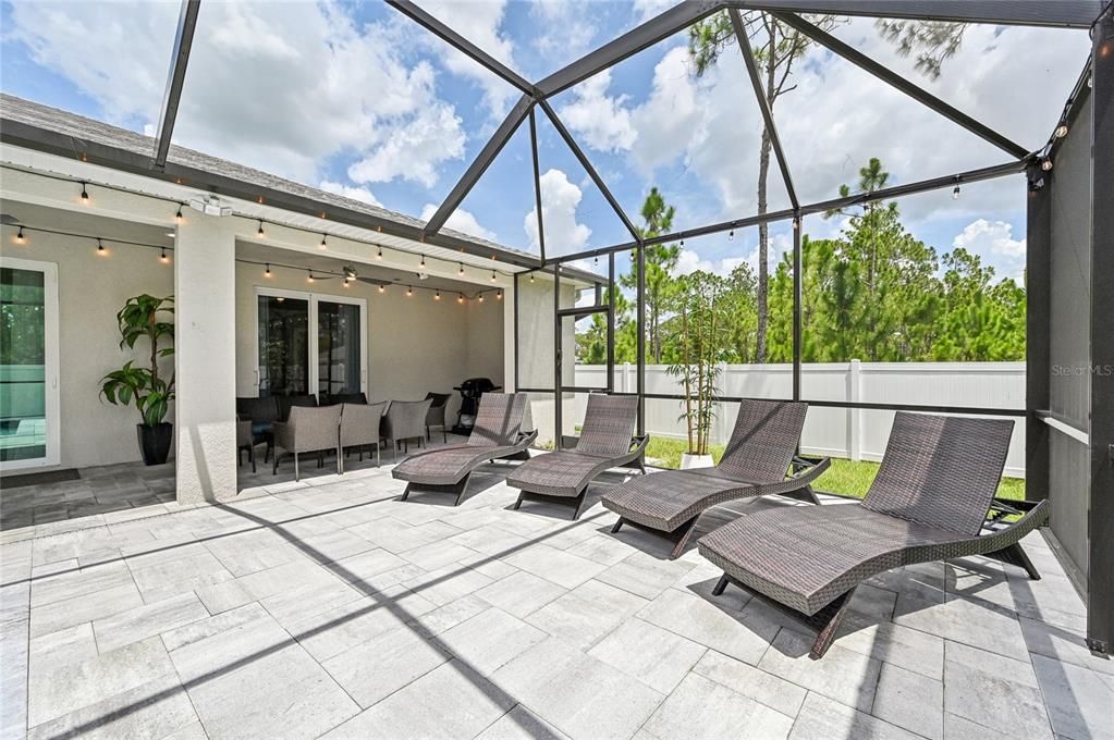 For Sale: $600,000 (3 beds, 3 baths, 1830 Square Feet)