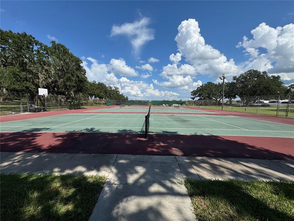 待售: $94,900 (2 贝兹, 2 浴室, 672 平方英尺)