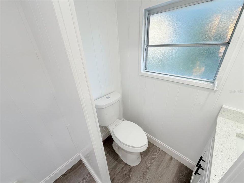 待售: $94,900 (2 贝兹, 2 浴室, 672 平方英尺)