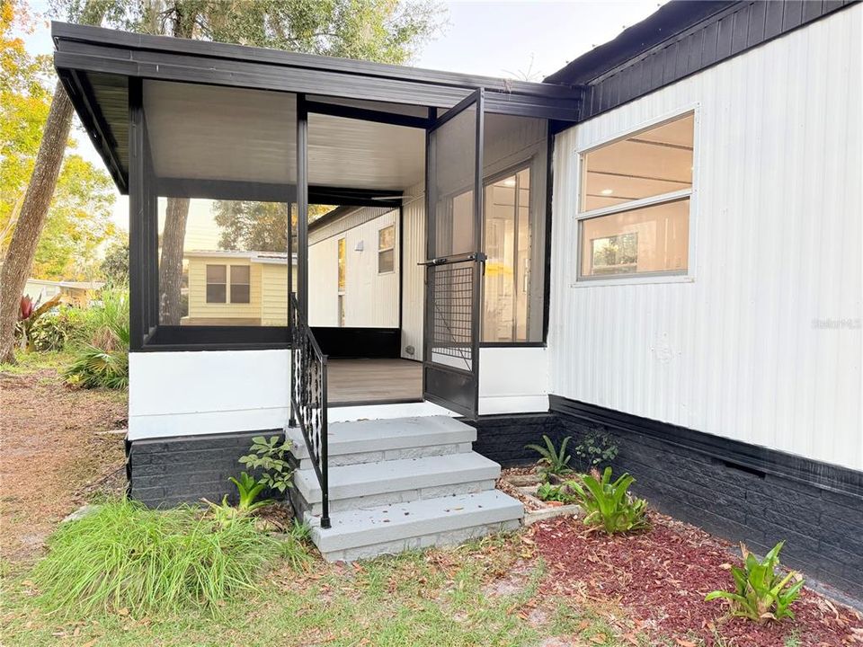 待售: $94,900 (2 贝兹, 2 浴室, 672 平方英尺)