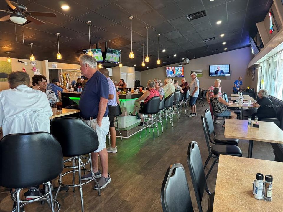 待售: $94,900 (2 贝兹, 2 浴室, 672 平方英尺)