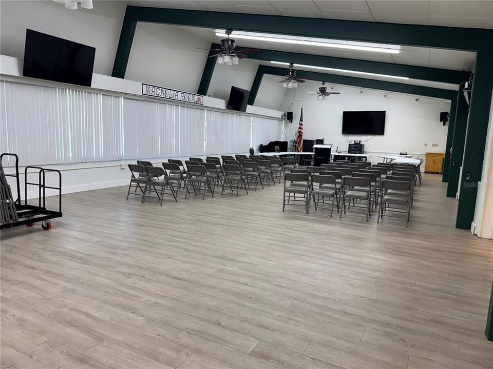 待售: $94,900 (2 贝兹, 2 浴室, 672 平方英尺)