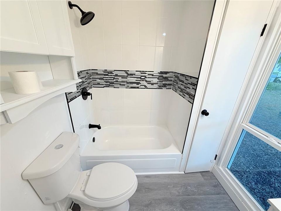 待售: $94,900 (2 贝兹, 2 浴室, 672 平方英尺)