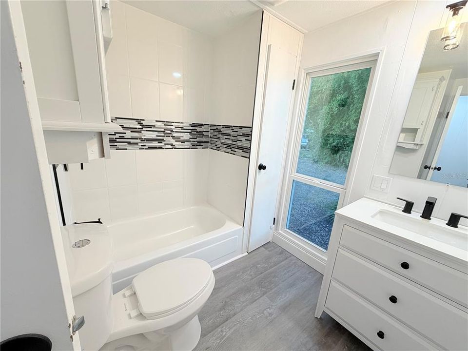 待售: $94,900 (2 贝兹, 2 浴室, 672 平方英尺)