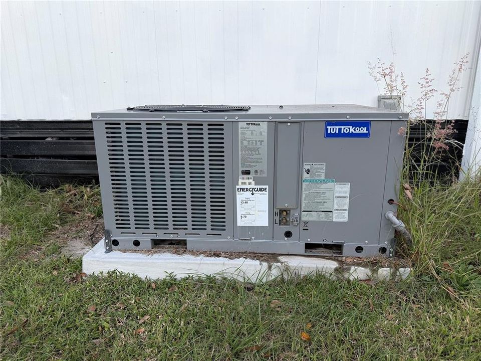 待售: $94,900 (2 贝兹, 2 浴室, 672 平方英尺)