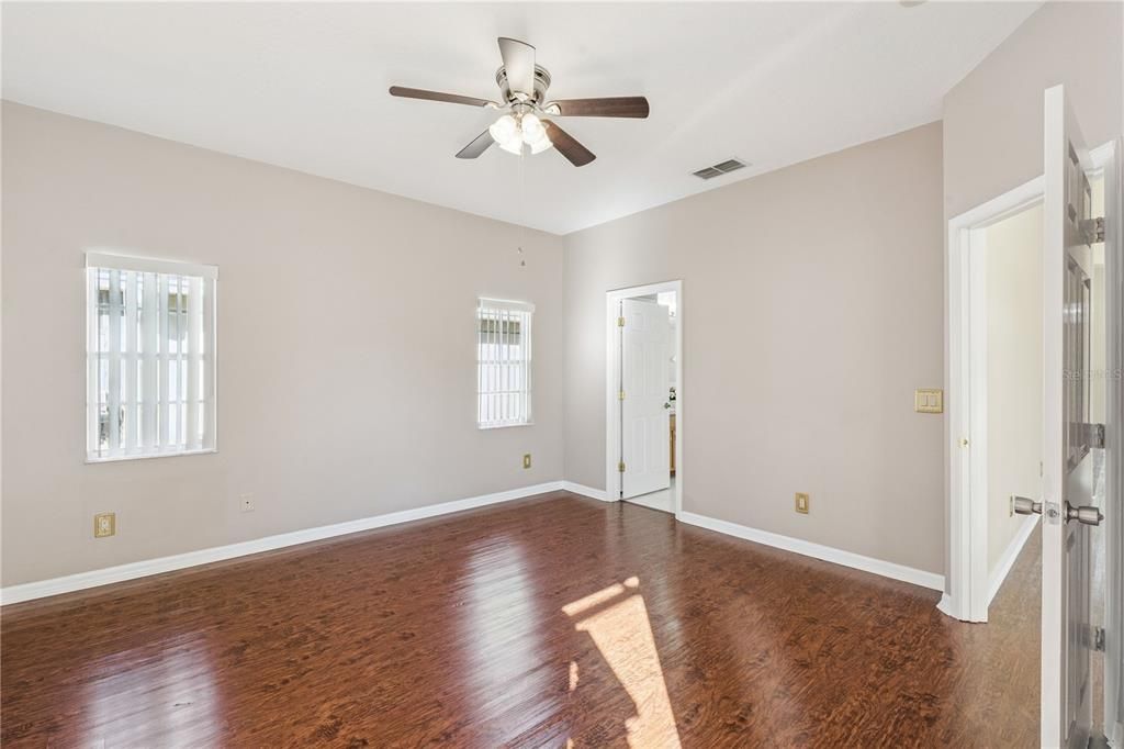 待售: $279,900 (3 贝兹, 2 浴室, 1862 平方英尺)