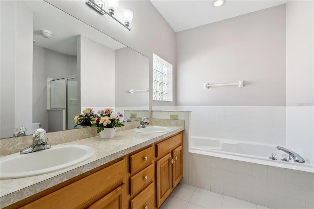 待售: $279,900 (3 贝兹, 2 浴室, 1862 平方英尺)