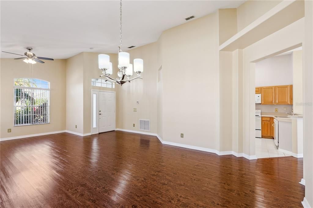 待售: $279,900 (3 贝兹, 2 浴室, 1862 平方英尺)