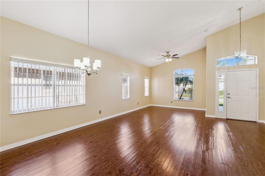 待售: $279,900 (3 贝兹, 2 浴室, 1862 平方英尺)