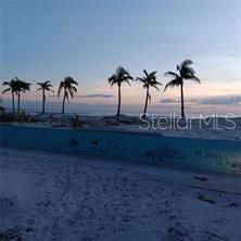 待售: $1,295,000 (0.14 acres)