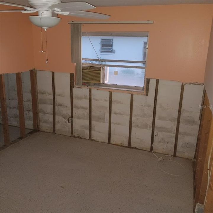 待售: $1,295,000 (0.14 acres)