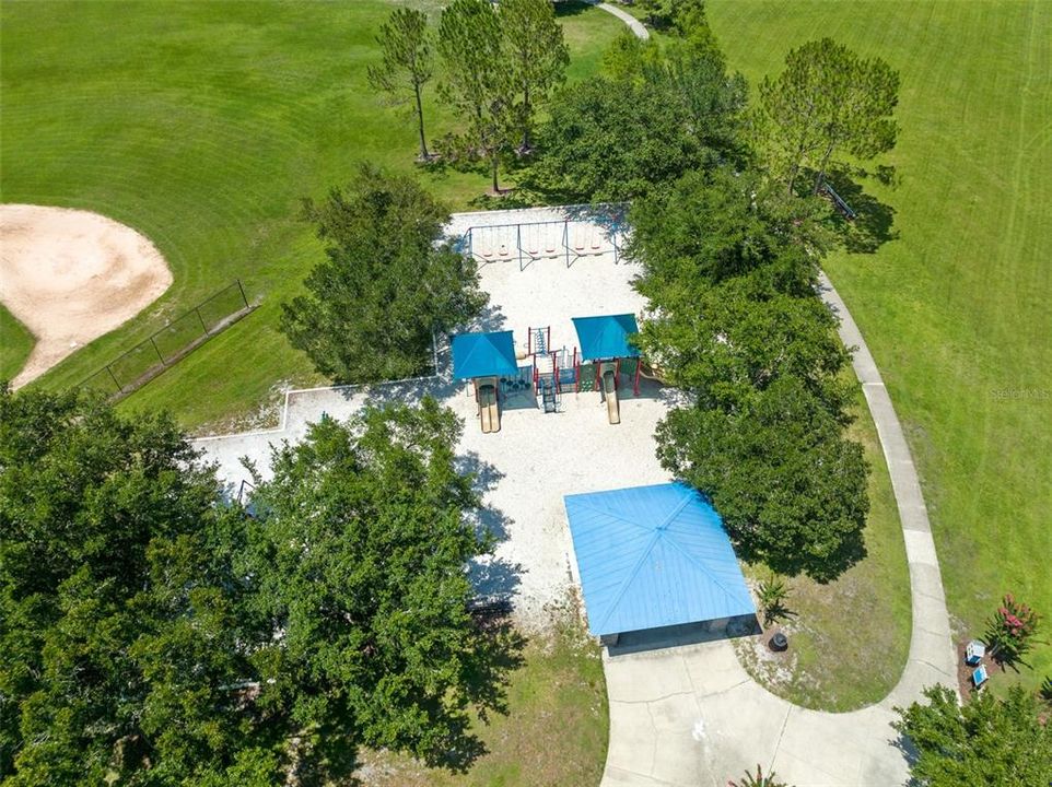 En Venta: $679,000 (5 camas, 3 baños, 3232 Pies cuadrados)