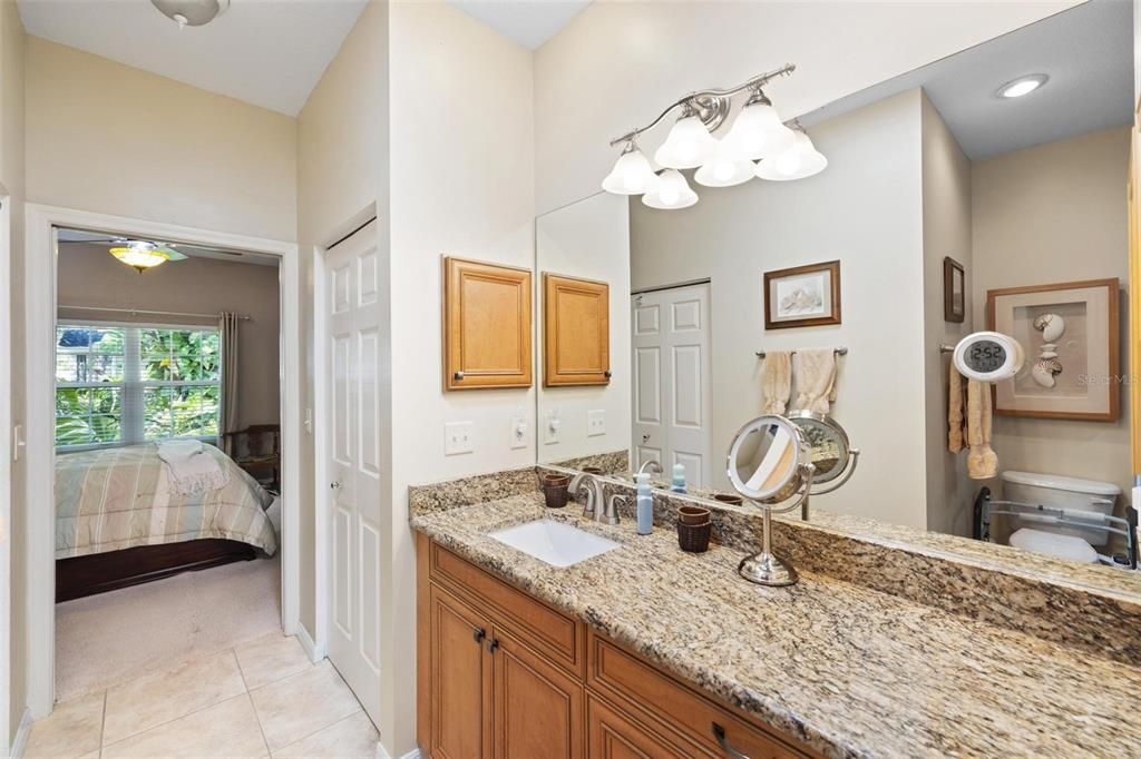 Под контрактом: $268,000 (2 спален, 2 ванн, 1364 Квадратных фут)