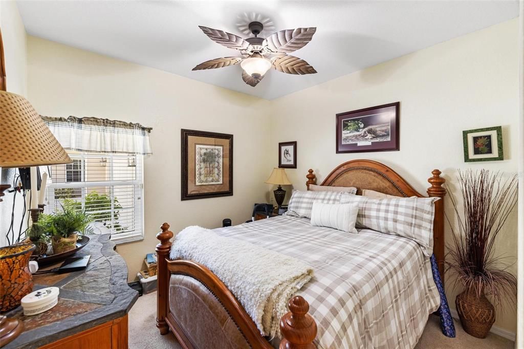 Под контрактом: $268,000 (2 спален, 2 ванн, 1364 Квадратных фут)