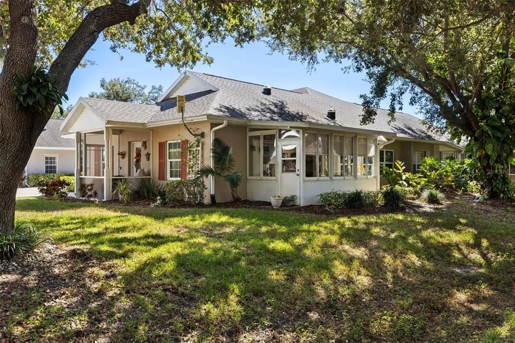 Под контрактом: $268,000 (2 спален, 2 ванн, 1364 Квадратных фут)