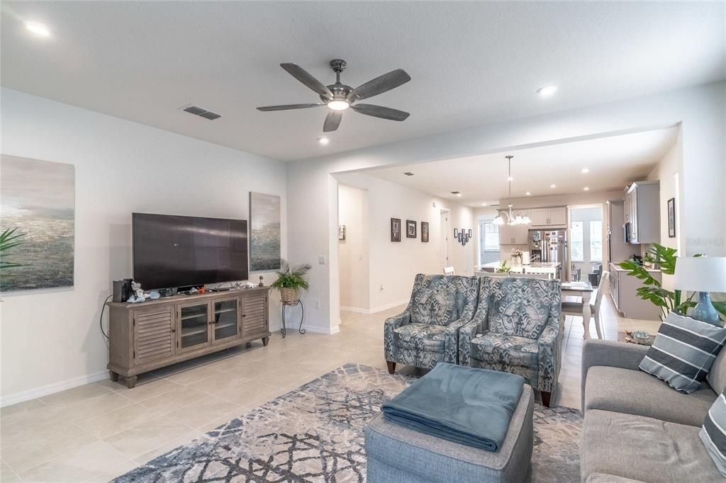 В аренду: $2,900 (4 спален, 2 ванн, 2282 Квадратных фут)