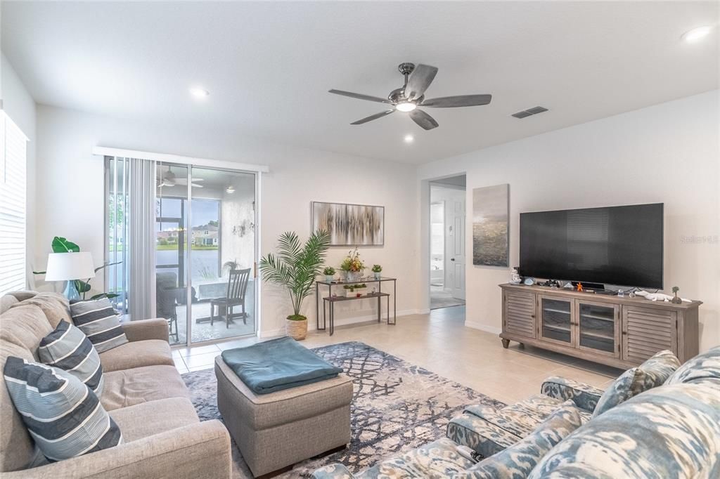 В аренду: $2,900 (4 спален, 2 ванн, 2282 Квадратных фут)