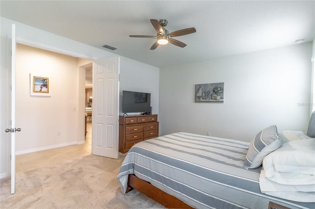 В аренду: $2,900 (4 спален, 2 ванн, 2282 Квадратных фут)