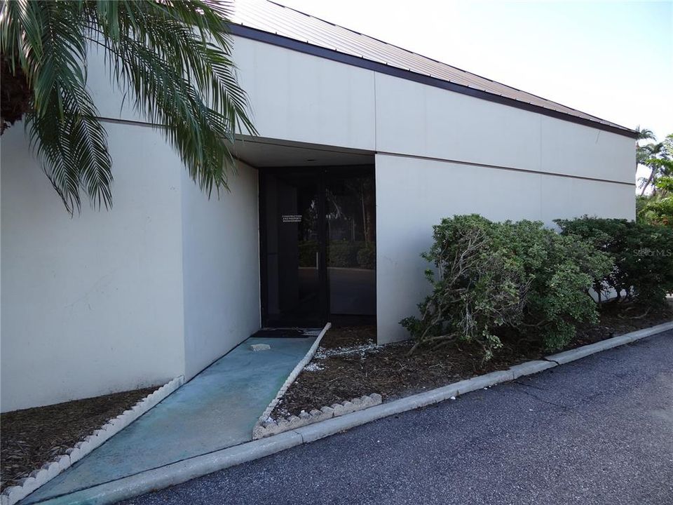 合同活跃: $750,000 (0 贝兹, 0 浴室, 3571 平方英尺)