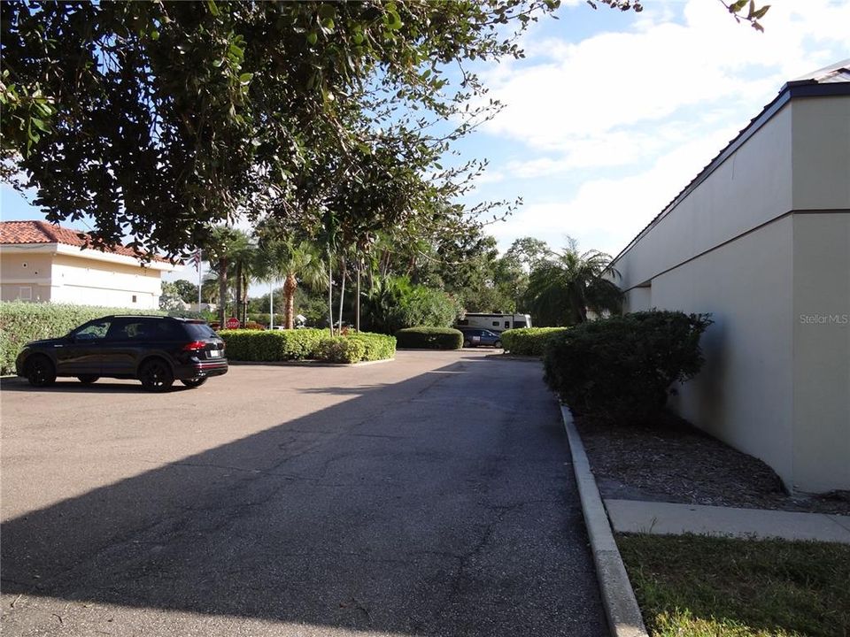 合同活跃: $750,000 (0 贝兹, 0 浴室, 3571 平方英尺)