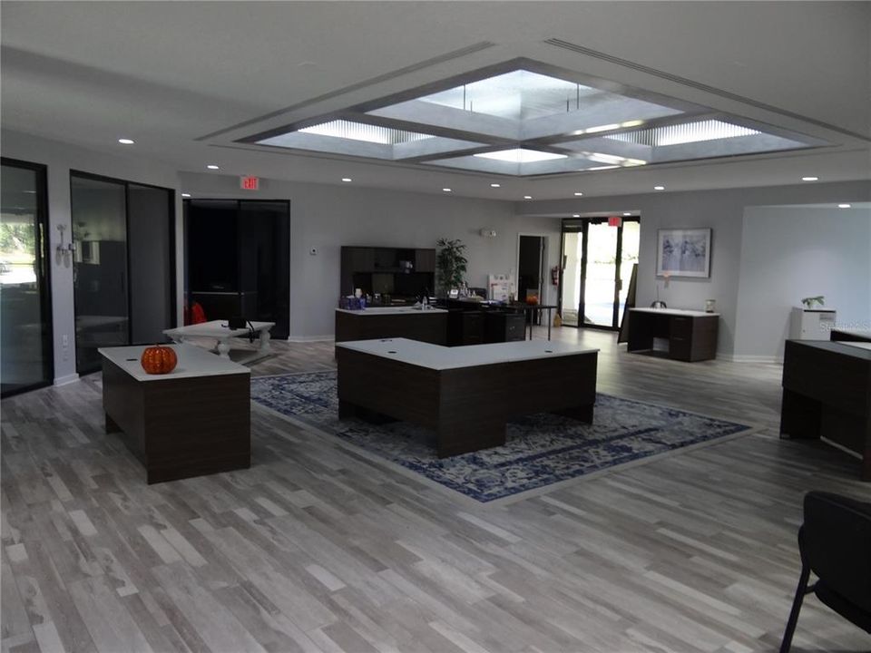 合同活跃: $750,000 (0 贝兹, 0 浴室, 3571 平方英尺)