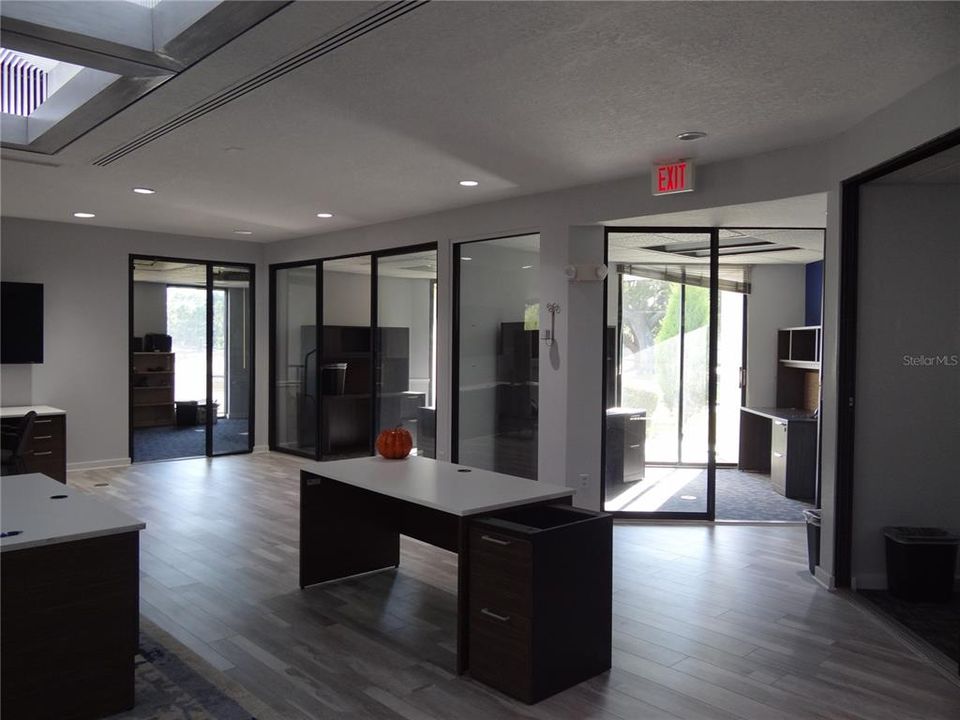 合同活跃: $750,000 (0 贝兹, 0 浴室, 3571 平方英尺)