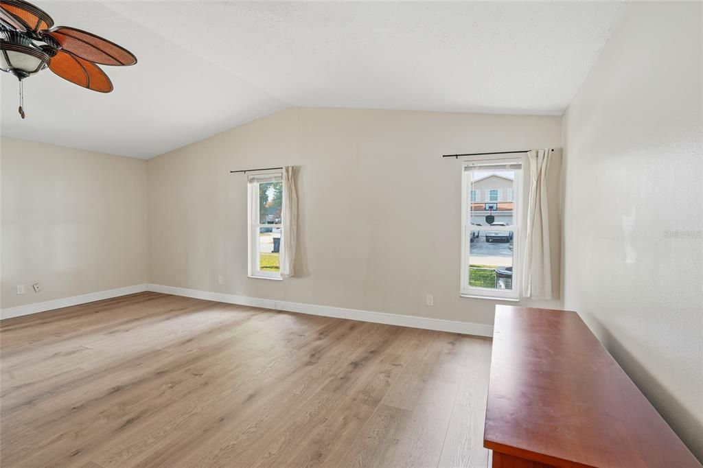 En Venta: $420,000 (3 camas, 2 baños, 1344 Pies cuadrados)