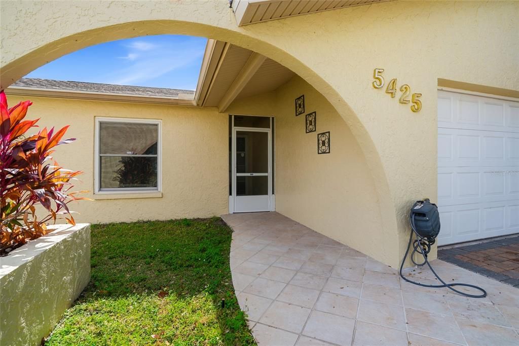 En Venta: $420,000 (3 camas, 2 baños, 1344 Pies cuadrados)