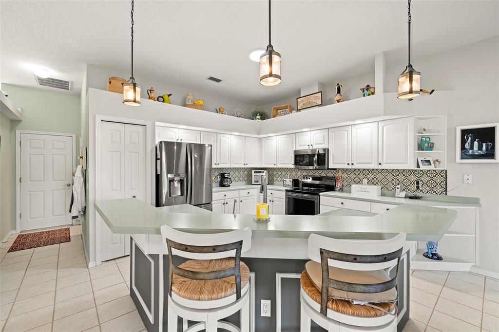 For Sale: $469,900 (4 beds, 3 baths, 2782 Square Feet)