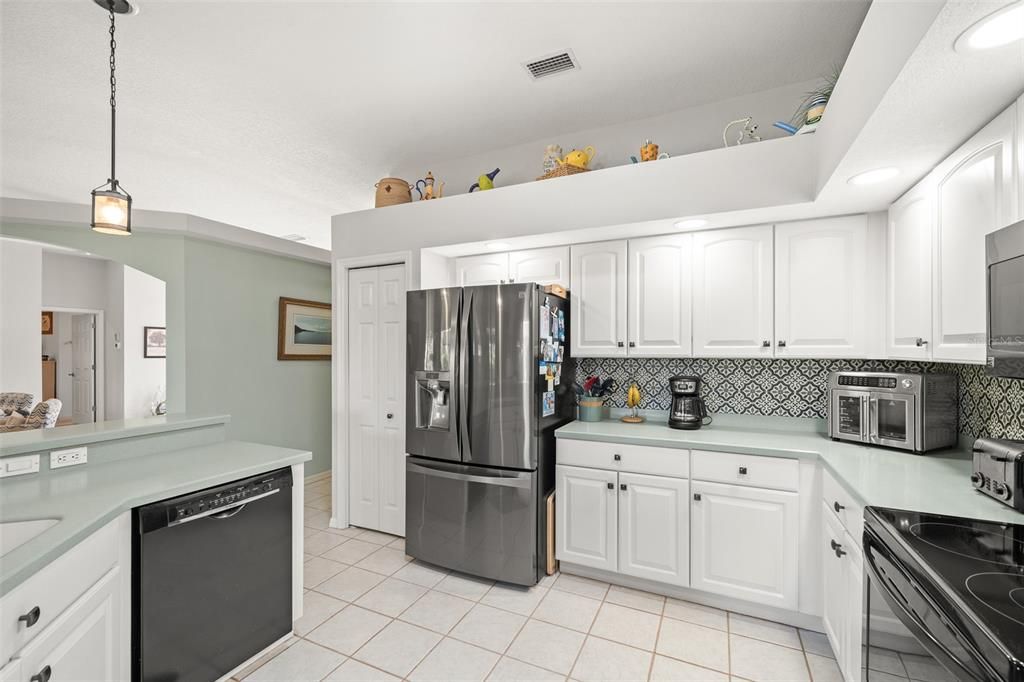 For Sale: $469,900 (4 beds, 3 baths, 2782 Square Feet)