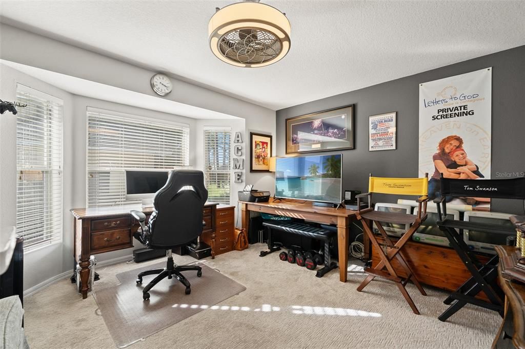 For Sale: $469,900 (4 beds, 3 baths, 2782 Square Feet)